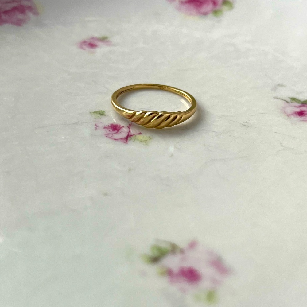 Mejuri inspired 14k solid gold croissant ring